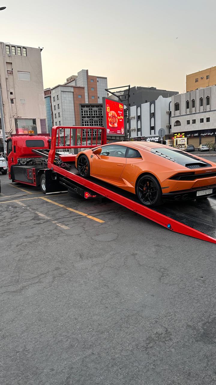 نقل لامبورغيني برتقالية
